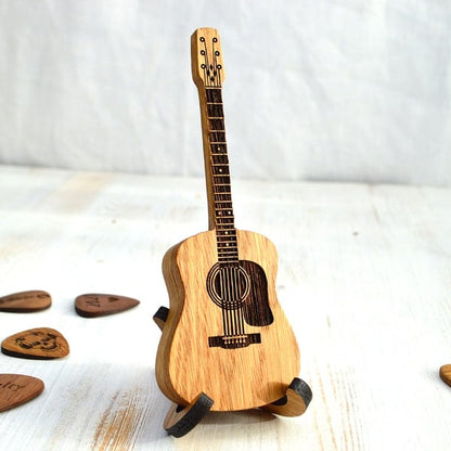 🎁Mini Cute Edition Wooden Guitar Plectrum Case🎸
